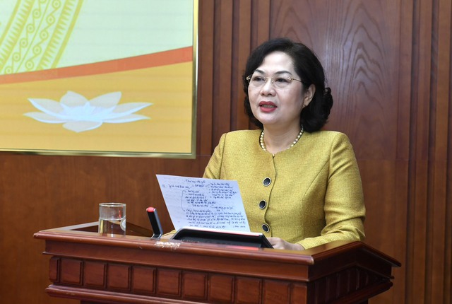 Thống đốc NHNN Nguyễn Thị Hồng khẳng định NHNN sẽ chỉ đạo các TCTD tiết giảm chi phí, ứng dụng công nghệ hõ trợ cho các DN đặc biệt DN có uy tín cao trong quá trình vay vốn - Ảnh: VGP/HT