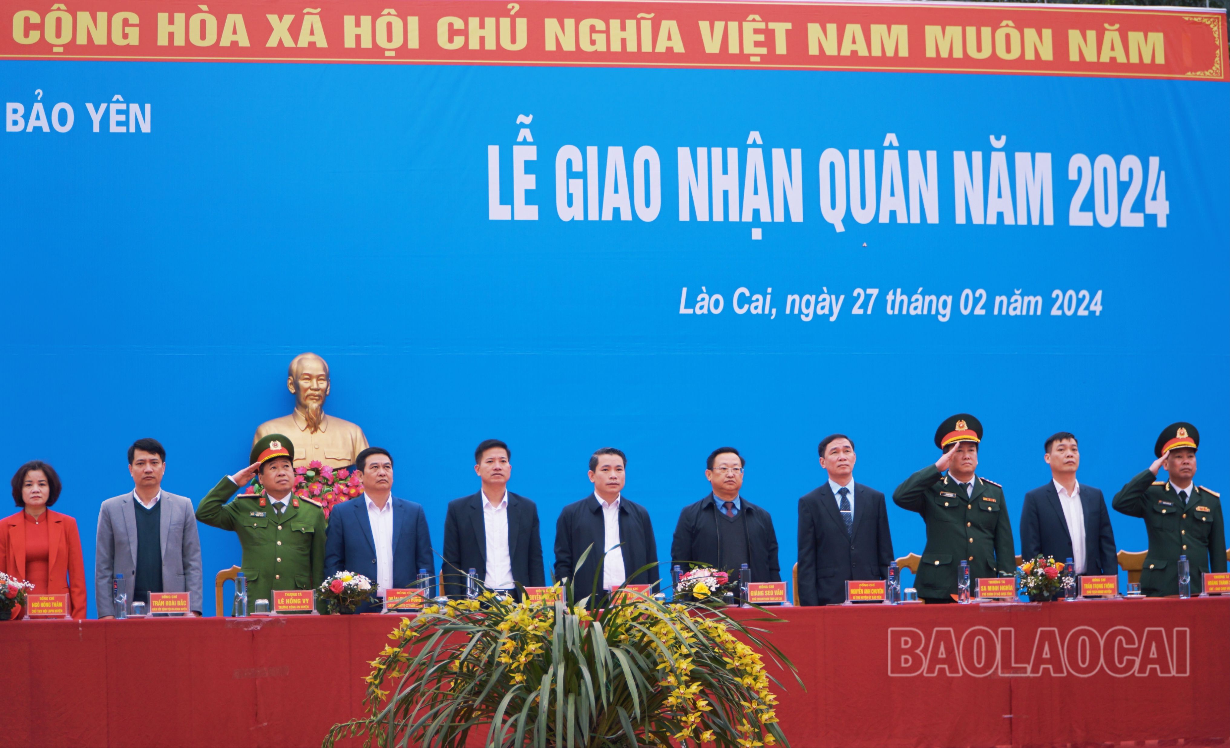Các đại biểu dự Lễ giao, nhận quân huyện Bảo Yên.