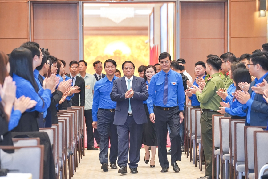 Thủ tướng Chính phủ Phạm Minh Chính gặp mặt và đối thoại với thanh niên nhân dịp kỷ niệm 93 năm Ngày thành lập Đoàn TNCS Hồ Chí Minh.