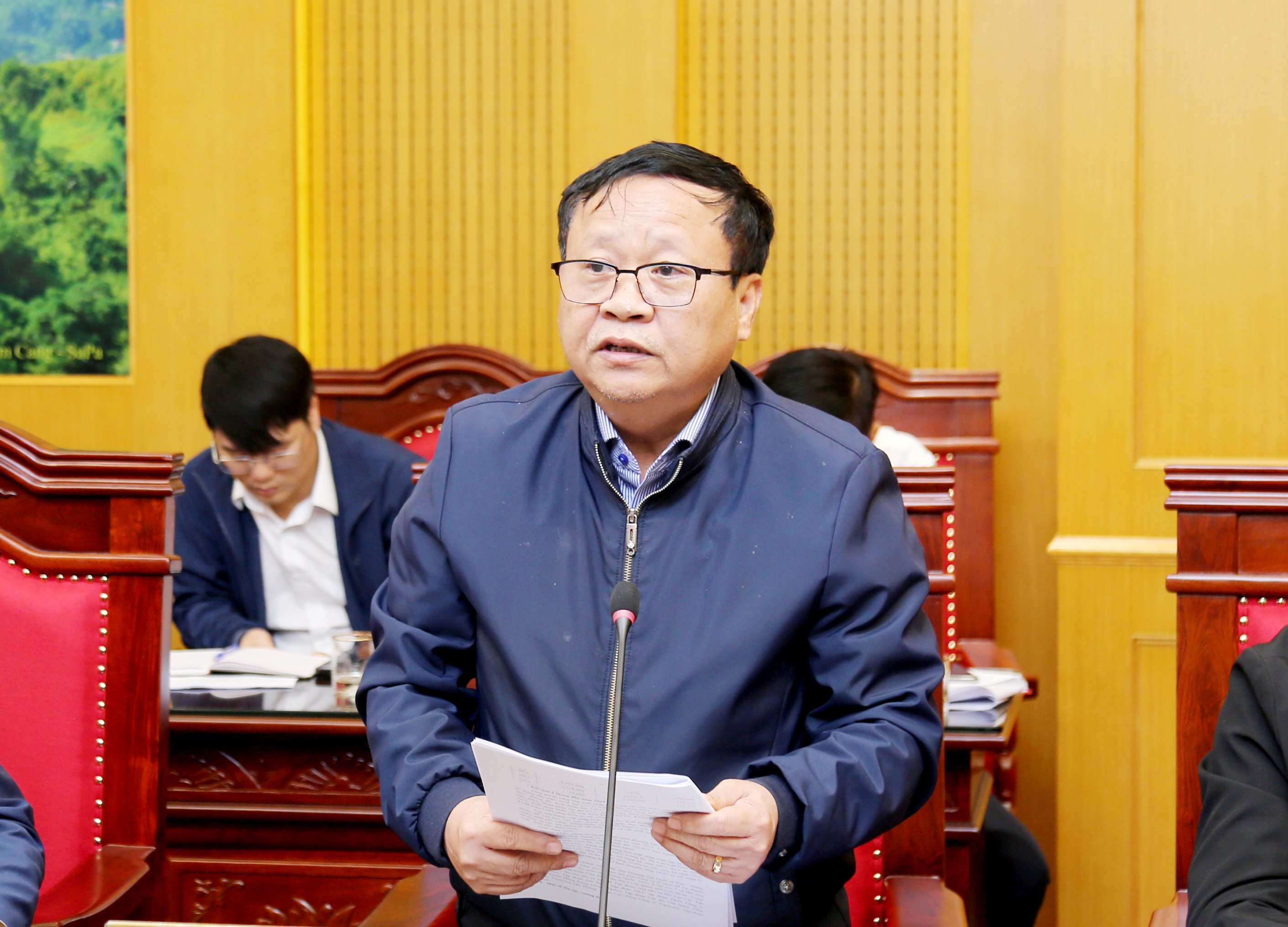 Phó chủ tịch UBND tỉnh Nguyễn Trọng Hài phát biểu ý kiến.