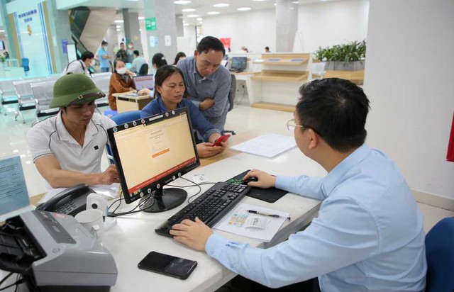 Hướng dẫn công dân làm TTHC trực tuyến - Ảnh: Cổng TTĐT Quảng Ninh