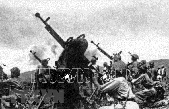 Trận địa pháo 12,7mm bắn máy bay địch tiếp tế cho Tập đoàn cứ điểm Điện Biên Phủ. Ảnh tư liệu/TTXVN