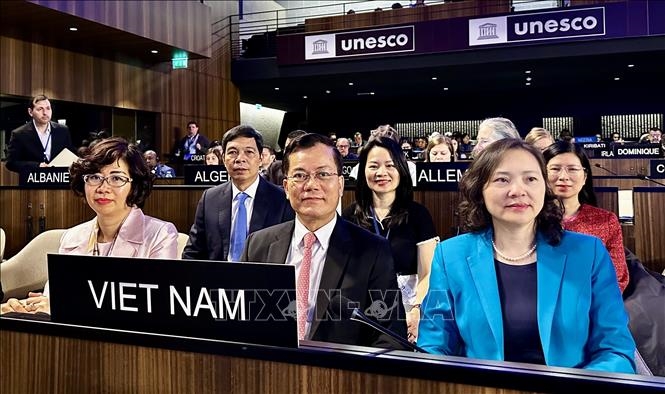 Thứ trưởng Bộ Ngoại giao Hà Kim Ngọc, Chủ tịch Ủy ban Quốc gia UNESCO Việt Nam tại Kỳ họp lần thứ 10 Đại hội đồng Công ước 2003 về bảo vệ di sản văn hóa phi vật thể. Ảnh: TTXVN