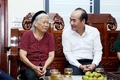 Phó Bí thư Thường trực Tỉnh ủy Vũ Xuân Cường thăm hỏi, tặng quà gia đình người có công tại thành phố Lào Cai