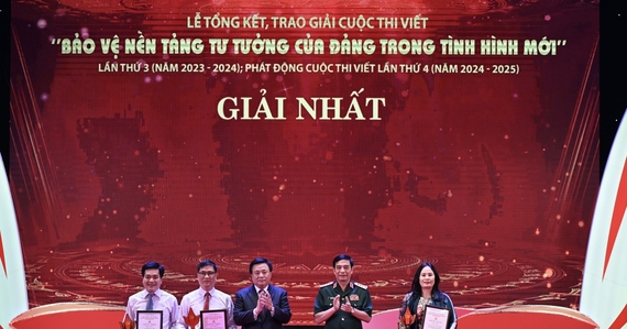 Lễ tổng kết và trao giải Cuộc thi viết 'Bảo vệ nền tảng tư tưởng của Đảng trong tình hình mới'