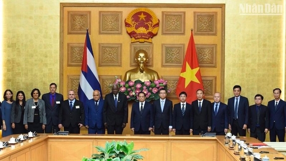 Việt Nam luôn đứng bên cạnh, đoàn kết và ủng hộ Chính phủ và nhân dân Cuba