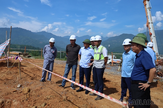 Bí thư Tỉnh ủy Đặng Xuân Phong kiểm tra một số công trình, dự án trên địa bàn thành phố Lào Cai