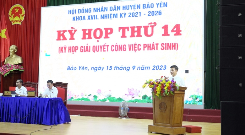 Đồng chí Nguyễn Văn Nhất - Tân Phó Chủ tịch UBND huyện Bảo Yên phát biểu nhận nhiệm vụ.jpg