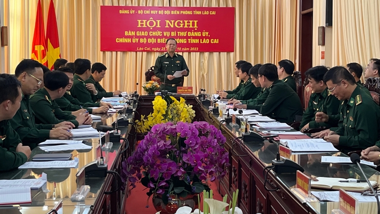 Trung tướng Nguyễn Anh Tuấn, Chính ủy BĐBP phát biểu chỉ đạo tại Hội nghị bàn giao chức vụ Bí Thư Đảng ủy, Chính ủy BĐBP tỉnh Lào Cai.jpg