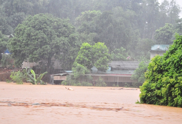 10 người thiệt mạng và mất tích do mưa lũ ở Lào Cai. ảnh 1