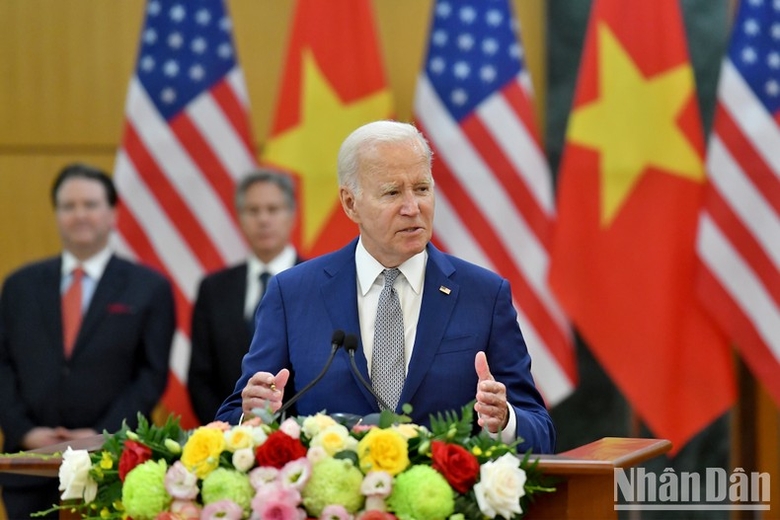 Tổng thống Hoa Kỳ Joe Biden phát biểu tại cuộc họp báo chung với Tổng Bí thư Nguyễn Phú Trọng. ảnh 3