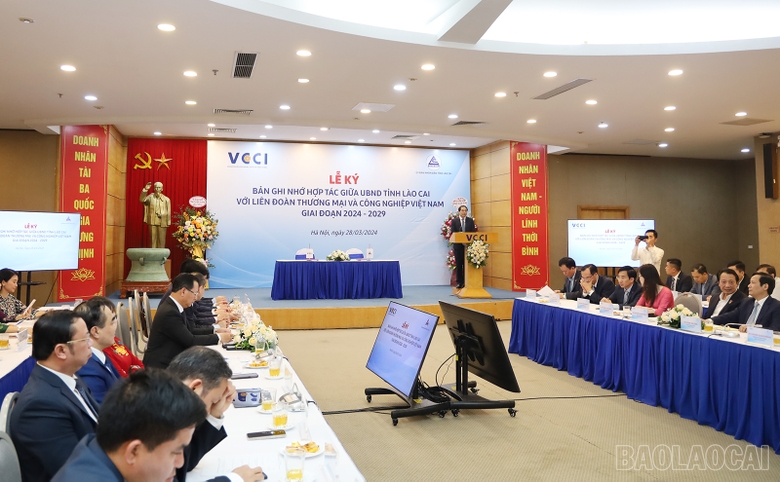 UBND tỉnh Lào Cai và VCCI hợp tác cải thiện môi trường đầu tư kinh doanh