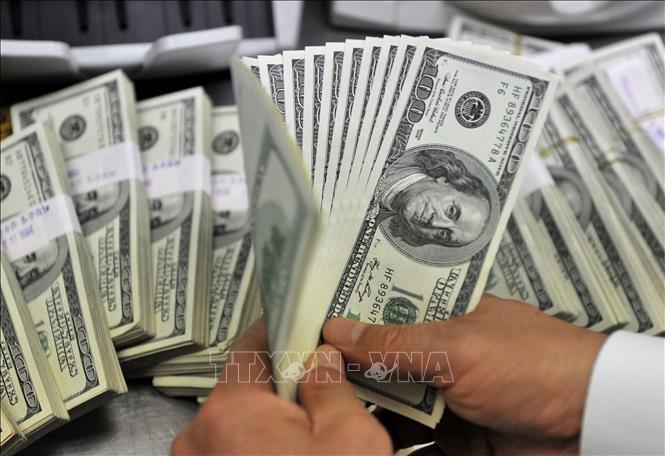 Các quốc gia trên toàn cầu đang ngày càng thận trọng trước sức mạnh của đồng đô la Mỹ (USD).